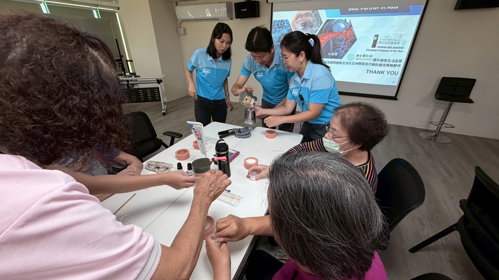 東生華製藥ESG永續發展,老五老基金會,台中總會,石虎米皂,石虎米米香餅,DIY